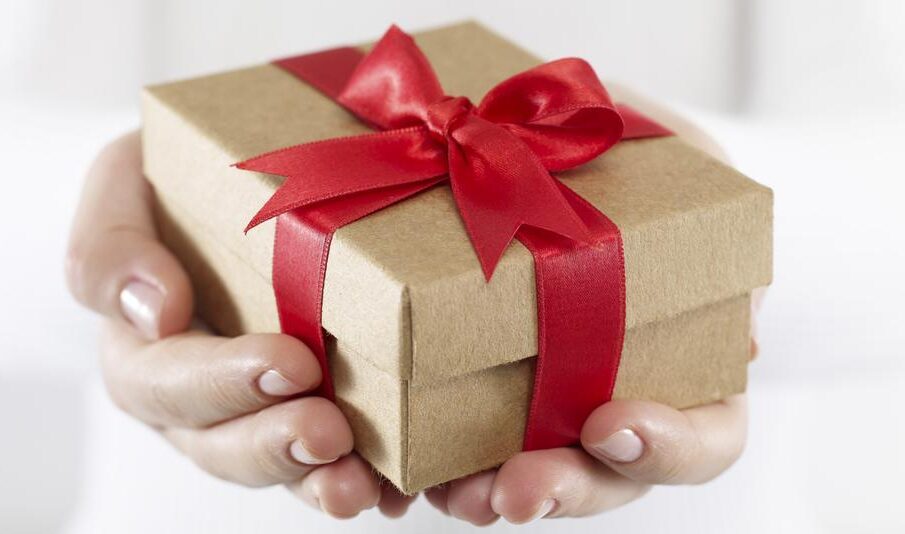 Is It Possible To Send Gifts To Pakistan Same Day From UK?
